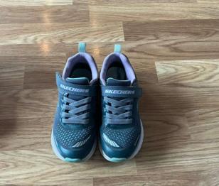 Sportschuhe waterproof Größe 29