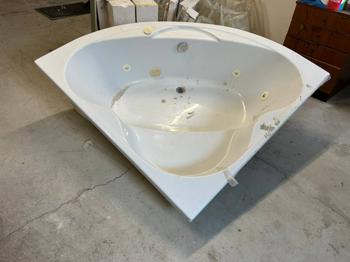 Schlafzimmer, wohnwand, Schränke, Badewanne Zu verschenken