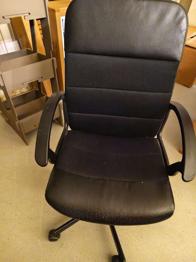 Büro Stuhl gegen Selbstabholung zu verschenken