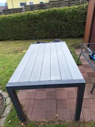 Gartentisch