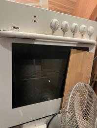 Küchenschränke plus E Herd