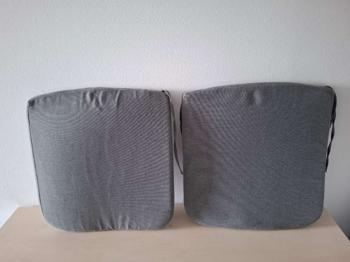 2 Sitzpolster, grau