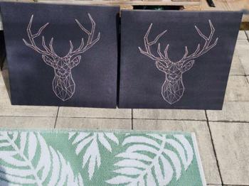 2x Hirschbilder (Stoff auf Leinwand)