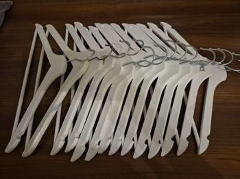 Kleiderbügel zu verschenken