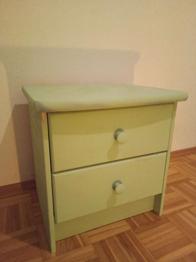 Nachtkasten Holz türkis angesprayt