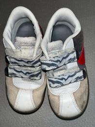 Kinderschuhe zu verschenken, Gr 25