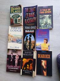 Englisch-sprachige Bücher div.