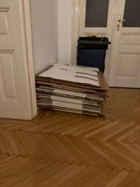 (reserviert) umzugskartons