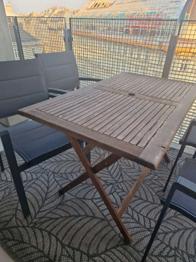 (reserviert) Einfacher Holztisch zu verschenken