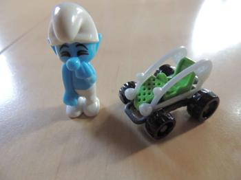 2 Überraschungseier Figuren