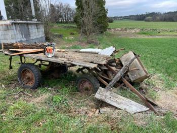 Alter Traktor Anhänger