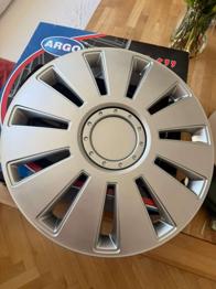 2 Zierkappen Radkappen