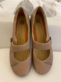 (reserviert) Schuhgröße unklar, ca. 38 39