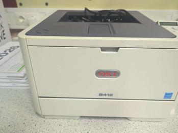 OKI B412 schwarz Weiß Laser Drucker