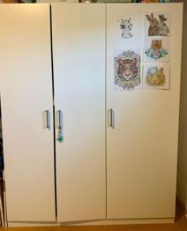 (reserviert) Kasten weiß 3 türig