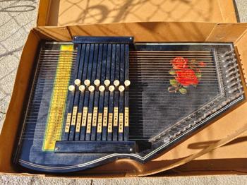 Akkordzither und zither