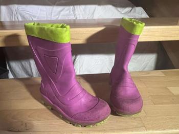 28 - Rosa gefütterte Gummistiefel