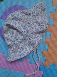 H&M Summer hat flowers (1 to max 2 year old)