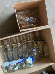 GLÄSER UND FLASCHEN