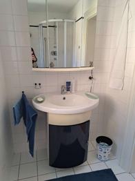 (reserviert) Badezimmer Waschbecken, Unterschrank, Spiegelschrank