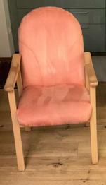 Sessel mit Armlehnen