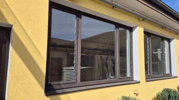 Hochwertige Aluminium/ Kunststoff Fenster (3mx1,8m) in Zweifachverglasung