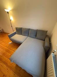 MUSS SCHNELL WEG Sofa inkl. Decken & Kissen