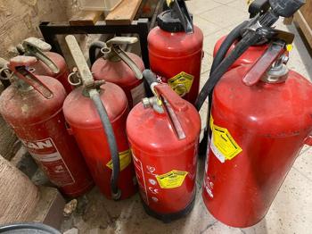 (reserviert) Feuerlöscher