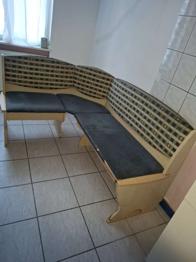Eckbank mit Stauraum