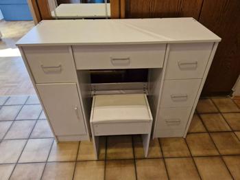 (reserviert) Schminktisch Schreibtisch 100cm mit Hocker lt. Foto