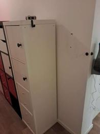 Ikea Regal mit 4 laden und 2 Türen in weiß