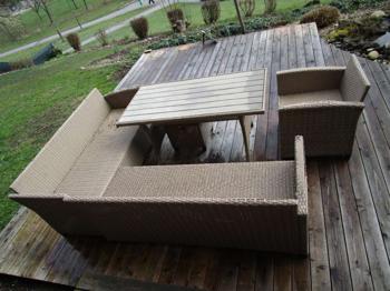 Gartengarnitur mit Sessel und Tisch