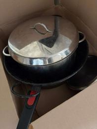 Topf und Pfannen zu verschenken