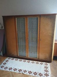 Schlafzimmerschrank - antik