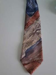 Neuwertige Herrenkrawatte