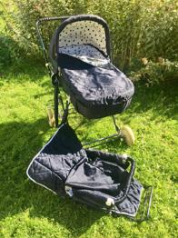 schöner stilvoller Kinderwagen