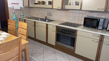 Küchenzeile inkl. Herd und Ceran zu verschenken