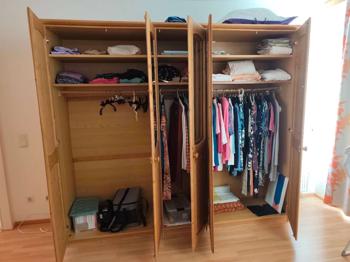 Kleiderschrank Vollholz