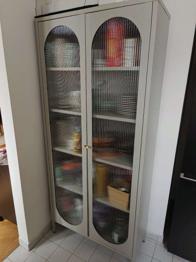 (reserviert) Vitrinenschrank aus Metall von Venture Home