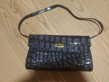 Handtasche zu verschenken