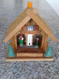 Verschenke Mini - Wetterhäuschen.