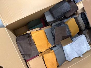 Verschiedene Stoffmuster zum Basteln