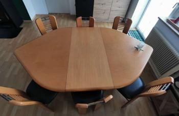 Esstisch mit 6 Stühlen