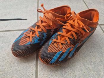 Fußballschuhe 33