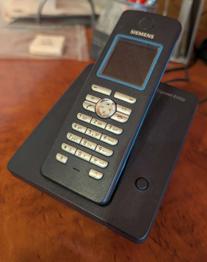 Siemens Gigaset E450 Schnurlostelefon mit Basisstation