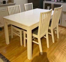 (reserviert) Esstisch mit 4 Sessel