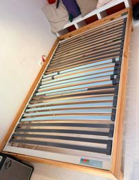 Holzbett 120x200 mit Lattenrost