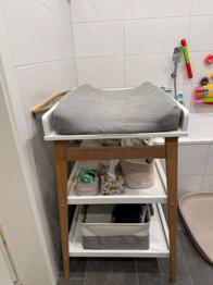 Wickeltisch zu verschenken