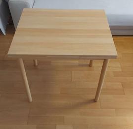 (reserviert) Tisch ausziehbar