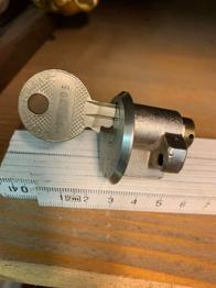 (reserviert) Einbau Schloss